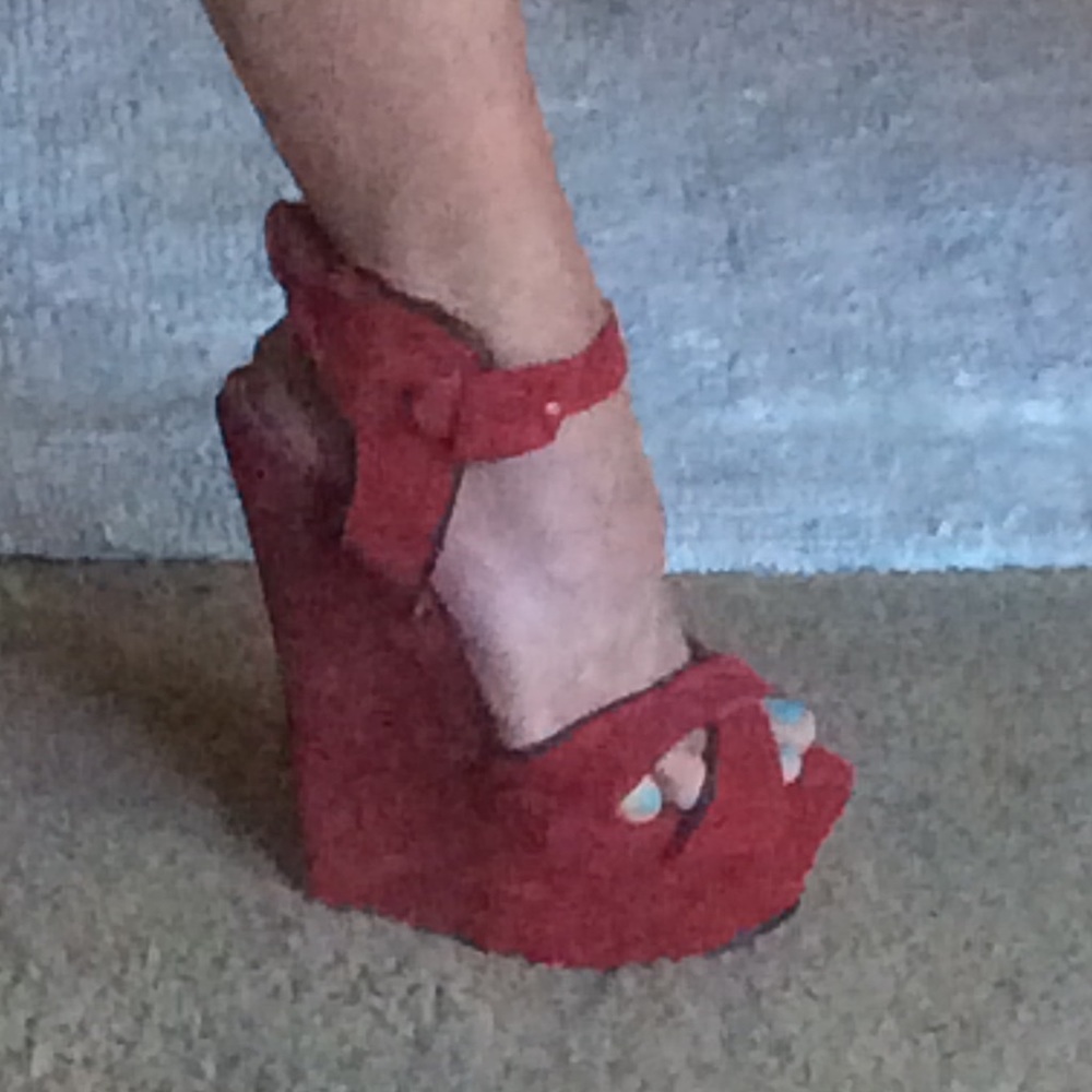 Bebe  “ Amuse” Suede Wedges. Rare.